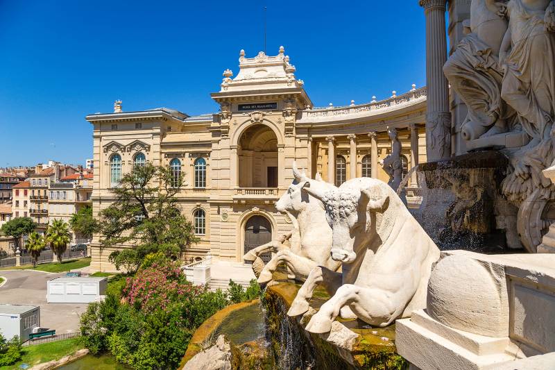 Consigne à bagages à Marseille pour les familles